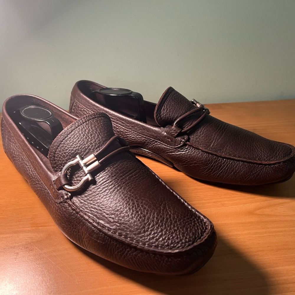 Salvatore Ferragamo Tito Textured Drivers With Gancini Ornament
